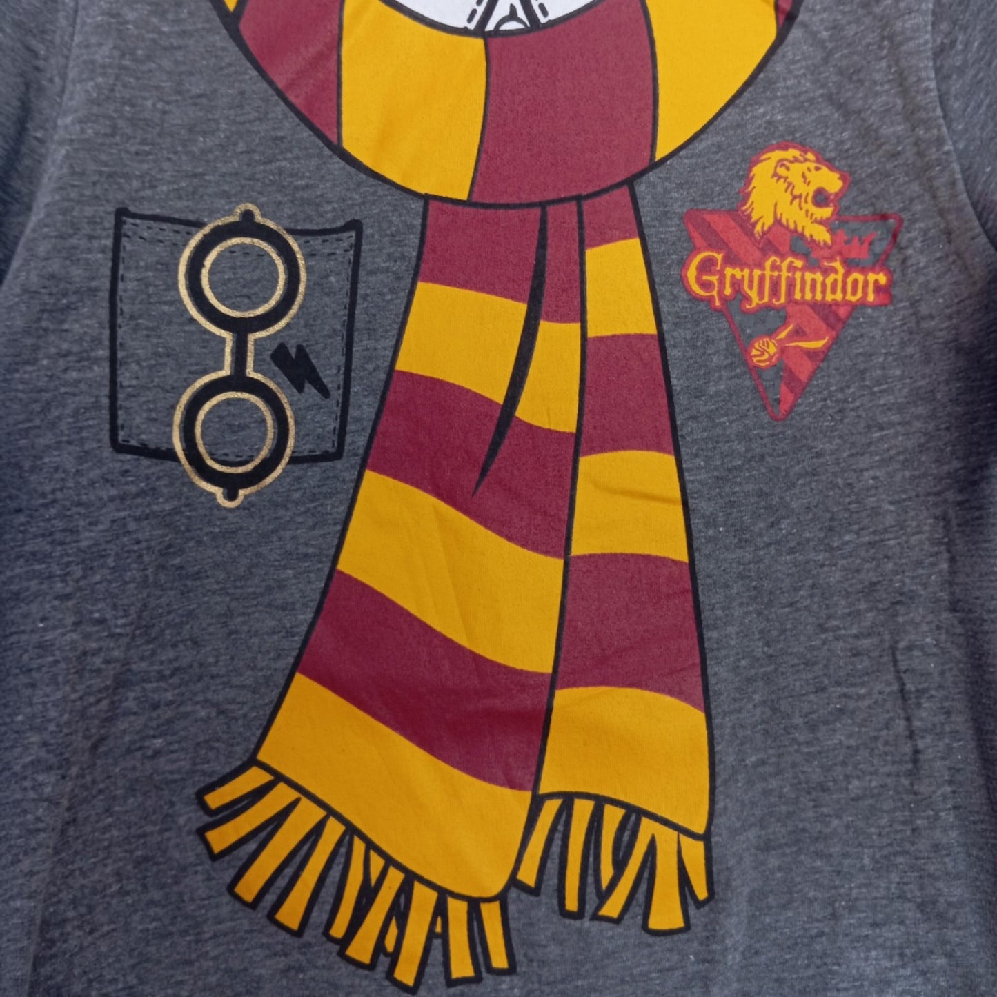 T-shirt Harry Potter Gryffondor Enfant Gris à Manches Longues – 52 % Coton, 48 % Polyester – Tailles 3/6 Mois à 5/6 Ans