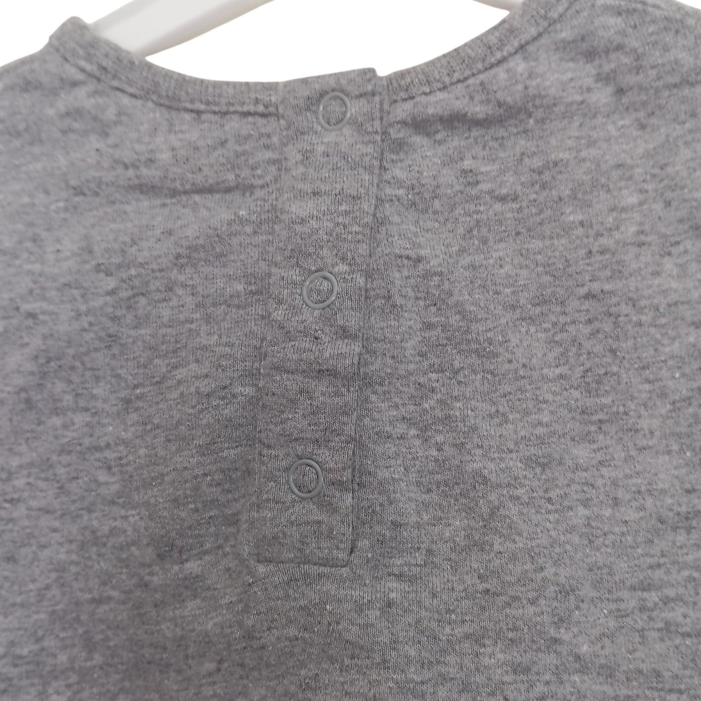 T-shirt bébé fille Pommette gris manches longues chat à nœud rose – 6 mois